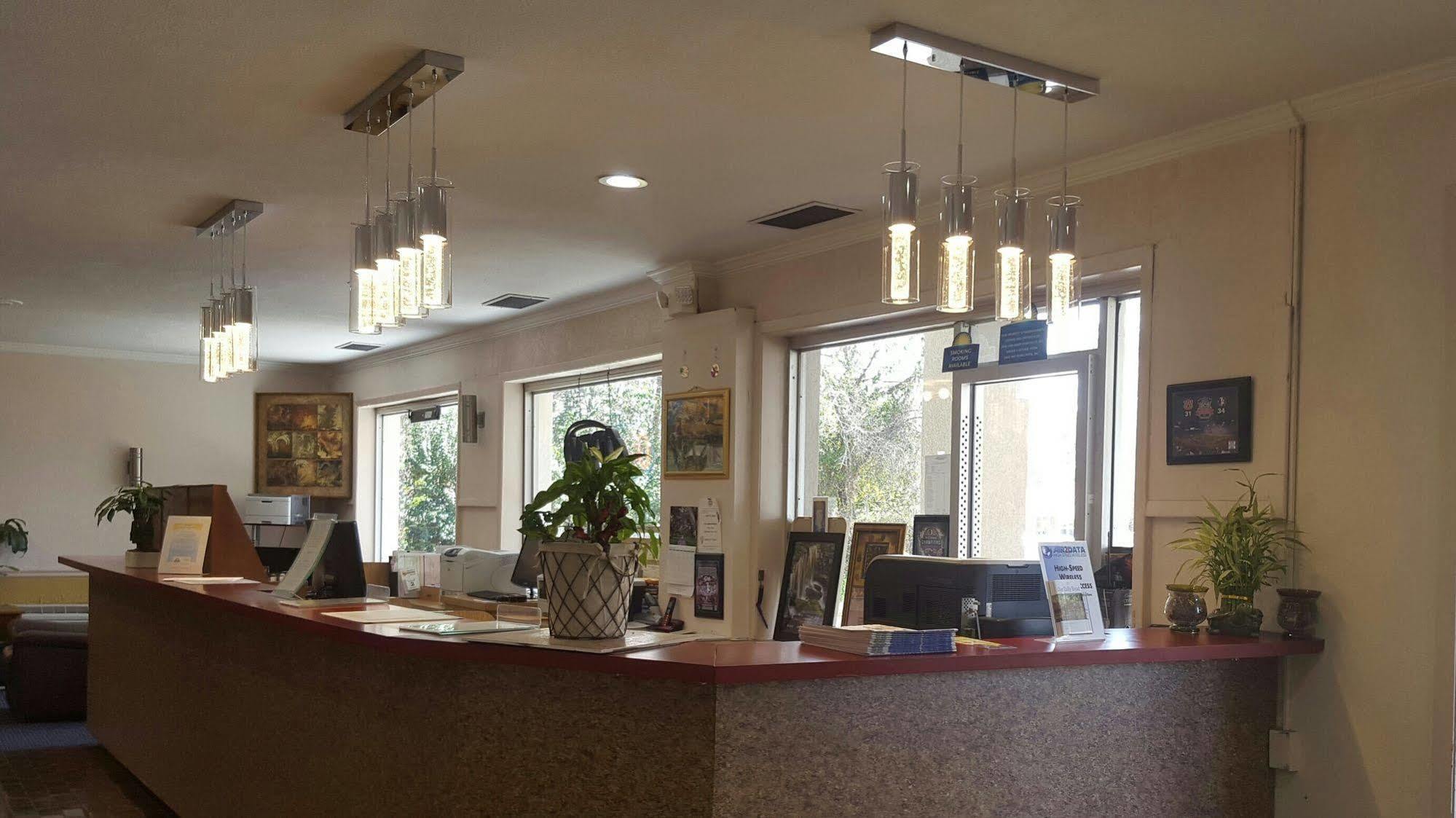 Days Inn By Wyndham Tallahassee-Government Center Luaran gambar